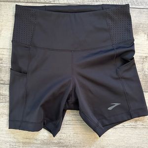 Women’s Brooks running bike shorts